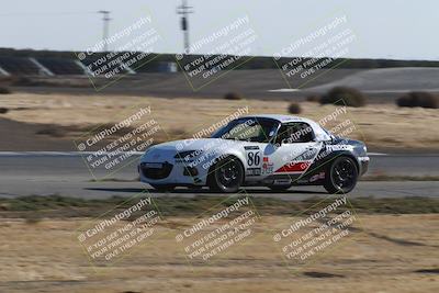 media/Nov-17-2024-CalClub SCCA (Sun) [[5252d9c58e]]/Around the Pits/